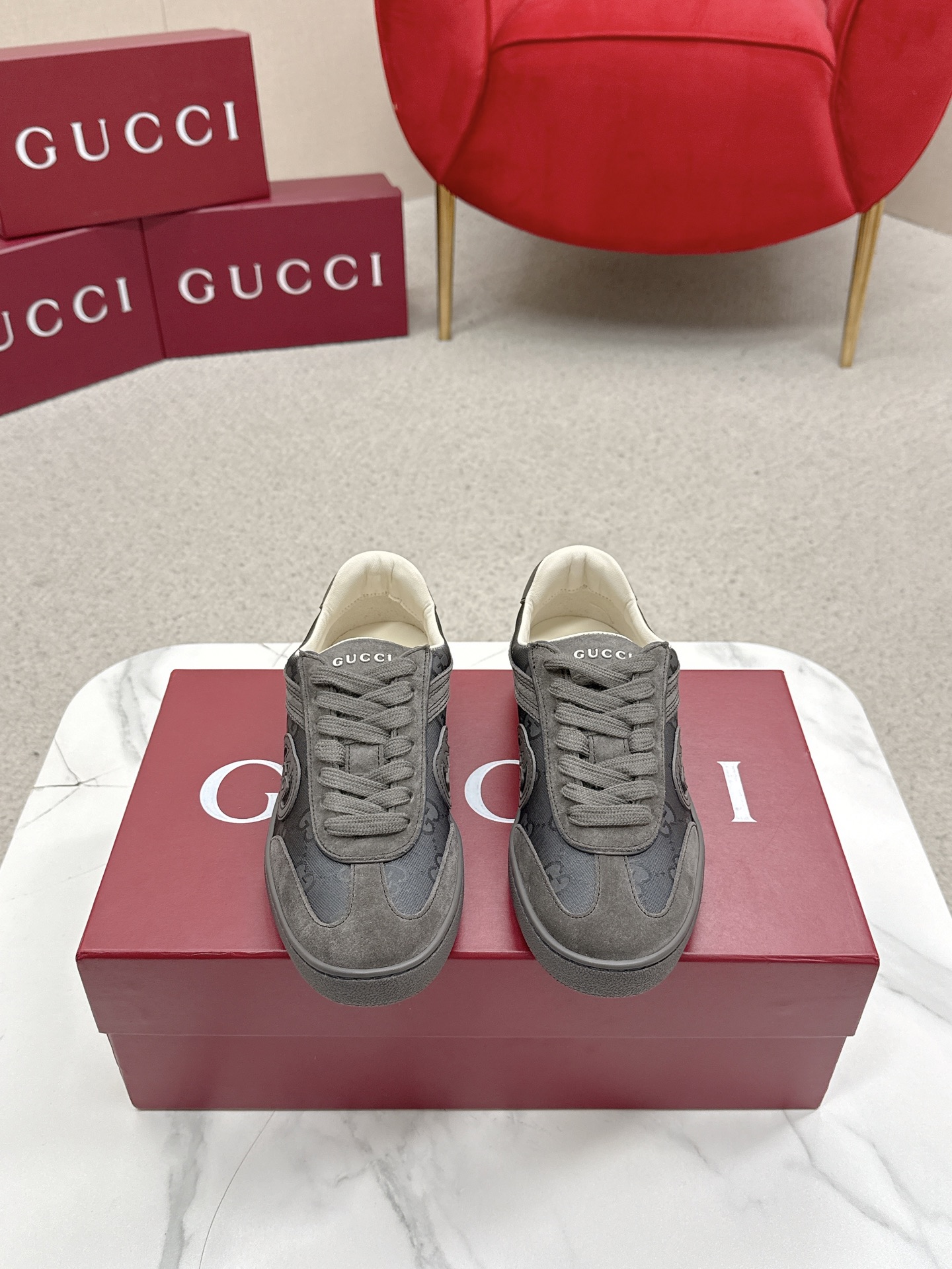 NO:682138,Women Men Gucci Latest Forrest Gump Shoes De Xun Shoes Casual Shoes Retro Fashion Simple High-end Casual Shoes Very Light and Comfortable Uppers Original Cowhide Mesh Splicing Sheepskin Lining Latest Model Original Outsole Size: Female 35-40 Male 39-44 (Female 41 Male 45 Customized Non-refundable), casual shoes/sports shoes, gucci, sneakers, cowhide, sheepskin19860909女 男 Gucci 最新款 阿甘鞋 德训鞋 休闲鞋 复古时尚 简约高级 随意搭配 上脚非常轻便舒适鞋面原版牛皮面 网面拼接 羊皮内里 最新开模原版大底码数:女35-40 男39-44（女41 男45 定制 不退换）,休闲鞋/运动鞋,gucci,sneakers,cowhide,sheepskin,Women's Shoes