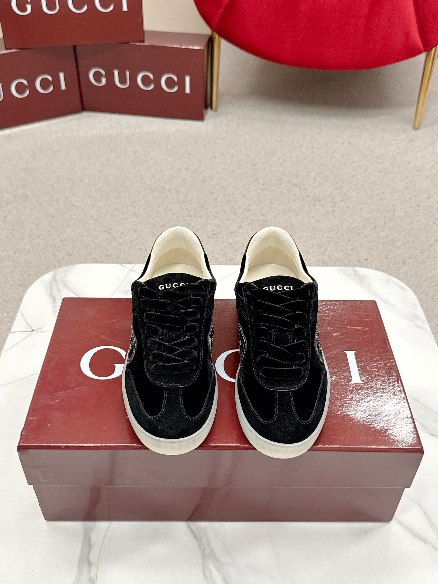 NO:594384,Women Men Gucci Latest Forrest Gump Shoes De Xun Shoes Casual Shoes Retro Fashion Simple High-end Casual Shoes Very Light and Comfortable Uppers Original Cowhide Mesh Splicing Sheepskin Lining Latest Model Original Outsole Size: Female 35-40 Male 39-44 (Female 41 Male 45 Customized Non-refundable), casual shoes/sports shoes, gucci, sneakers, cowhide, sheepskin19860909女 男 Gucci 最新款 阿甘鞋 德训鞋 休闲鞋 复古时尚 简约高级 随意搭配 上脚非常轻便舒适鞋面原版牛皮面 网面拼接 羊皮内里 最新开模原版大底码数:女35-40 男39-44（女41 男45 定制 不退换）,休闲鞋/运动鞋,gucci,sneakers,cowhide,sheepskin,Women's Shoes