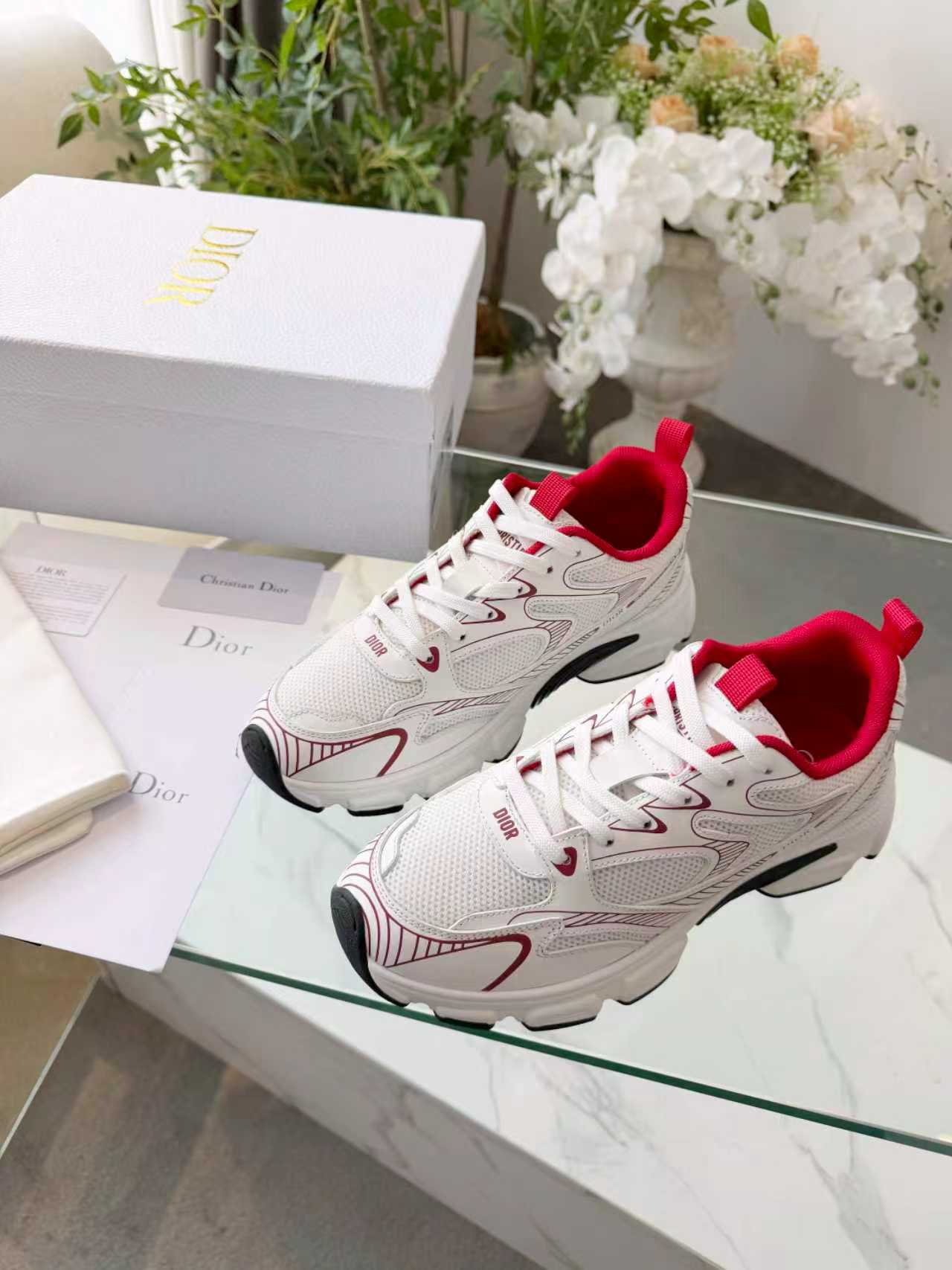 NO:745819,[Dior Dior] Couple Style Size: Female 35-40 (41 customized), Male 39-44. (45 customized) 2026 Dior New Couple Style Thick-soled Casual Sports Shoes Dior Dior's new autumn and winter products coexist with fashion and trends. Imported cowhide originals are customized one to one. Fabric Imported cowhide Breathable mesh lining Outsole TPU combination outsole,, dior, dior, sneakers, cowhide19860909【 Dior迪奥】情侣款 Size:女35-40(41定制),男39-44.（45定制） 2026Dior迪奥新品情侣款 厚底 休闲 运动鞋 Dior迪奥秋冬新品时尚与潮流并存.进口牛皮原版一比一订制. 面料进口牛皮 内里透气网布 大底TPU组合大底,,dior,dior,sneakers,cowhide,Men's shoes