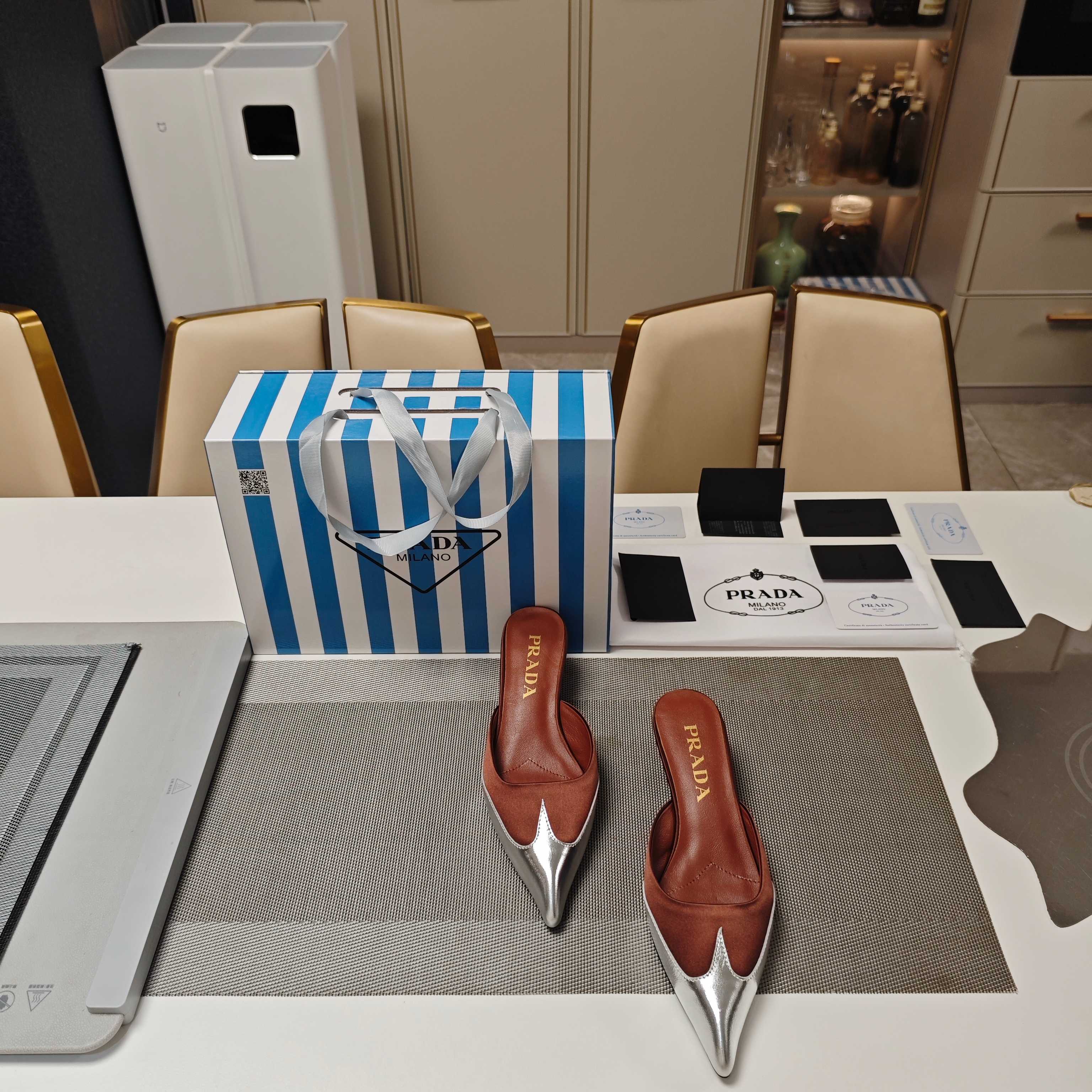 NO:260135,2025 T-Show Mules Silk Tip Series (the highest version of top packaging) PRADA 2025 Prada new product, (top version) is coming!  prada25 