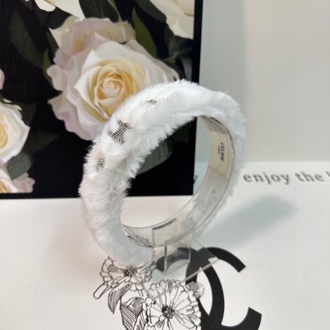 NO:275622,Specially equipped with counter packaging Celine (Celine) latest autumn and winter hairband, fairy quick to buy, special material, no head, salt or sweet~ hairpins, hairpins, celine, celine, hairpins19860909特 配专柜包装 Celine（赛琳）最新秋冬发箍 小仙女快入手 特殊材质 不嘞头 可盐可甜～发夹,发夹,celine,celine,hairpins,accessory