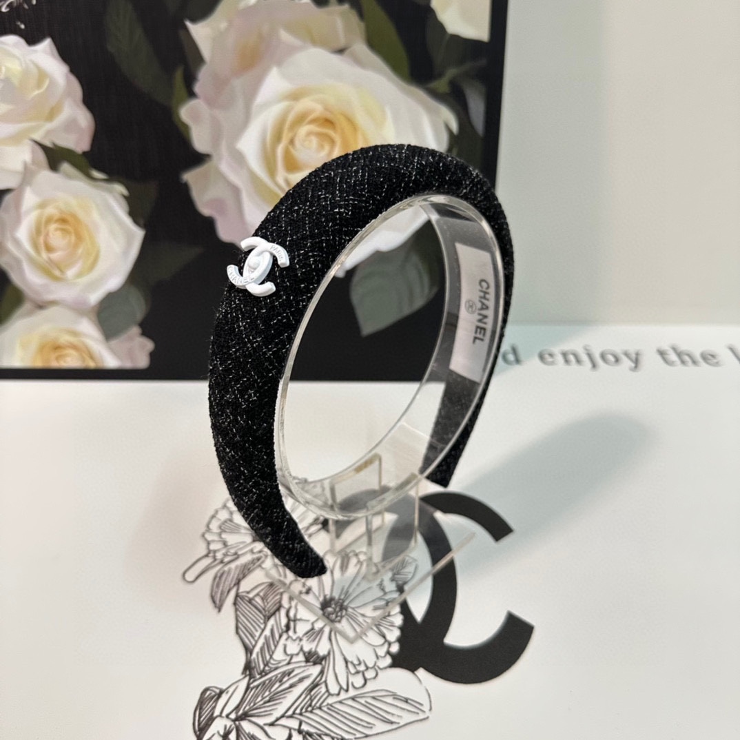 NO:276095,Specially equipped with counter packaging CHANEL (Chanel) popular hairband, age-reducing girls are versatile and unpredictable, super beautiful pearl hairband, major internet celebrities are rushing to wear it, no matter how you can't take pictures of his beauty, real super fairy hairpin hairpins, hairpins, chanel, chanel, hairpins19860909特 配专柜包装 CHANEL（香奈儿）爆款发箍 减龄少女百搭不过时 超好看的珍珠发箍 各大网红争先戴上 怎么都拍不出他的美 实物超仙发夹发夹,发夹,chanel,chanel,hairpins,accessory