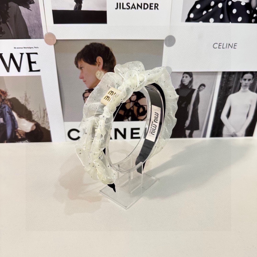 NO:276102,Specially equipped with counter packaging MIUMIU (Miao Miu) latest hairband, fairy quick to buy, special material, no head, can be salty or sweet~ hairpin hairpins, hairpins, miumiu, hairpins19860909特 配专柜包装 MIUMIU（缪缪）最新发箍 小仙女快入手 特殊材质 不嘞头 可盐可甜～发夹发夹,发夹,miumiu,hairpins,accessory