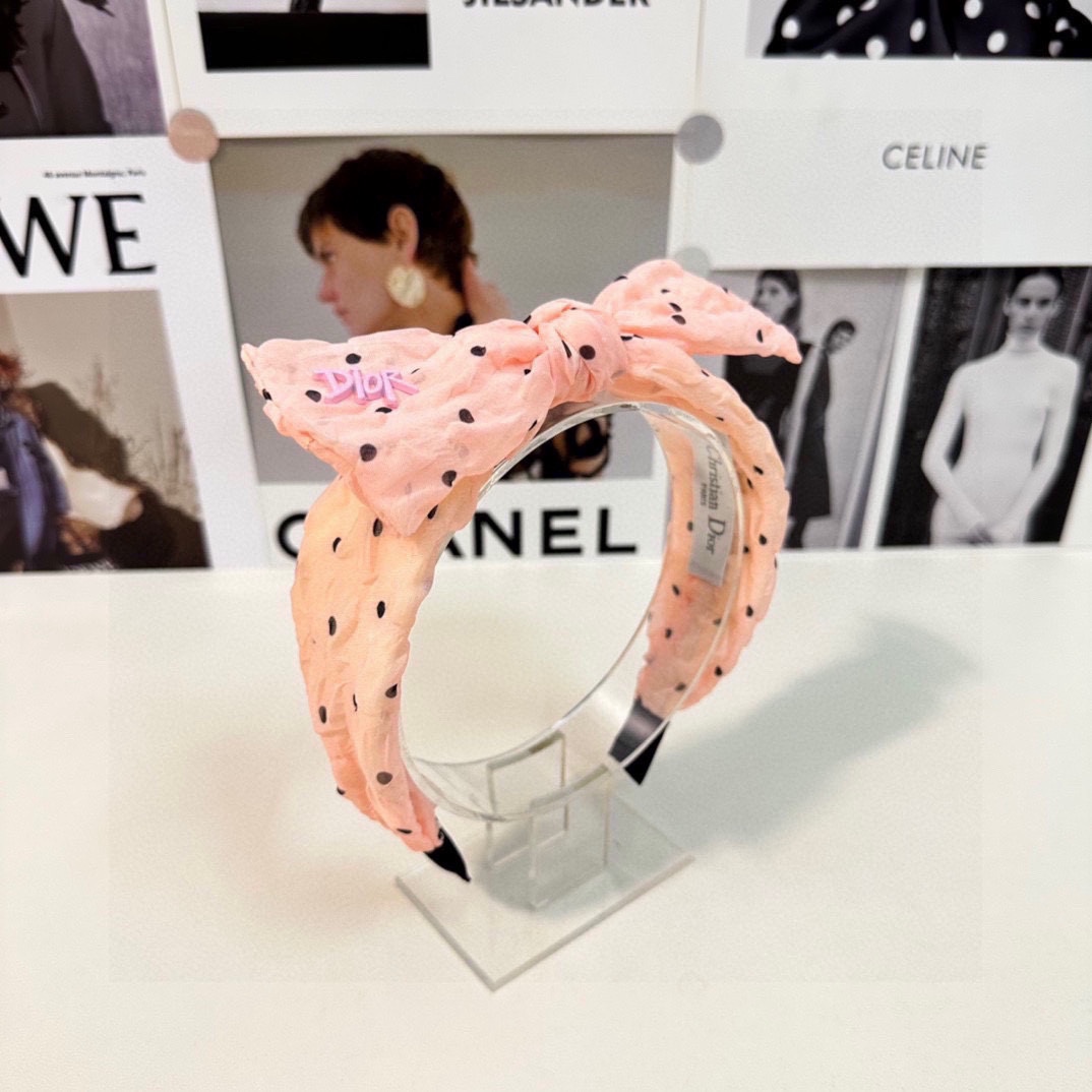 NO:276140,Specially equipped with counter packaging DIOR (Dio) latest polka dot hairband, fairy, quick purchase, special material, no head, salt or sweet~ hairpin hairpins, hairpins, dior, dior, hairpins19860909特 配专柜包装 DIOR（迪奥）最新波点发箍 小仙女快入手 特殊材质 不嘞头 可盐可甜～发夹发夹,发夹,dior,dior,hairpins,accessory