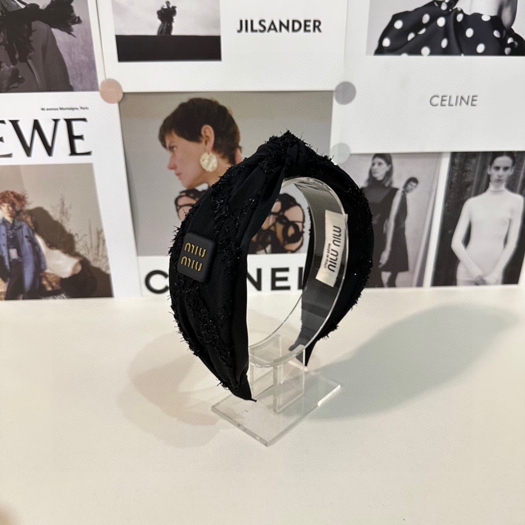 NO:276094,Specially equipped with counter packaging MIUMIU (Miao Miu) latest hairband, fairy quick to buy, special material, no head, can be salty or sweet~ hairpin hairpins, hairpins, miumiu, hairpins19860909特 配专柜包装 MIUMIU（缪缪）最新发箍 小仙女快入手 特殊材质 不嘞头 可盐可甜～发夹发夹,发夹,miumiu,hairpins,accessory