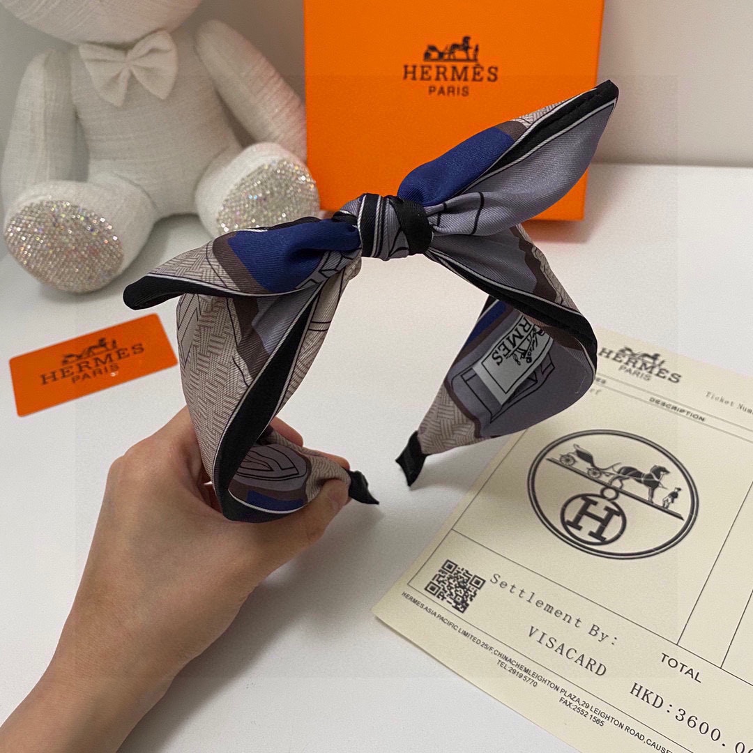 NO:276228,Specially equipped with counter packaging Hermès (Hermes) latest hairbands, purchased by fairies, special materials, no head, salt or sweet~ hairpins, hairpins, hermes, hermes, hairpins19860909特 配专柜包装 Hermès（爱马仕）最新发箍 小仙女入手 特殊材质 不嘞头 可盐可甜～发夹,发夹,hermes,hermes,hairpins,accessory