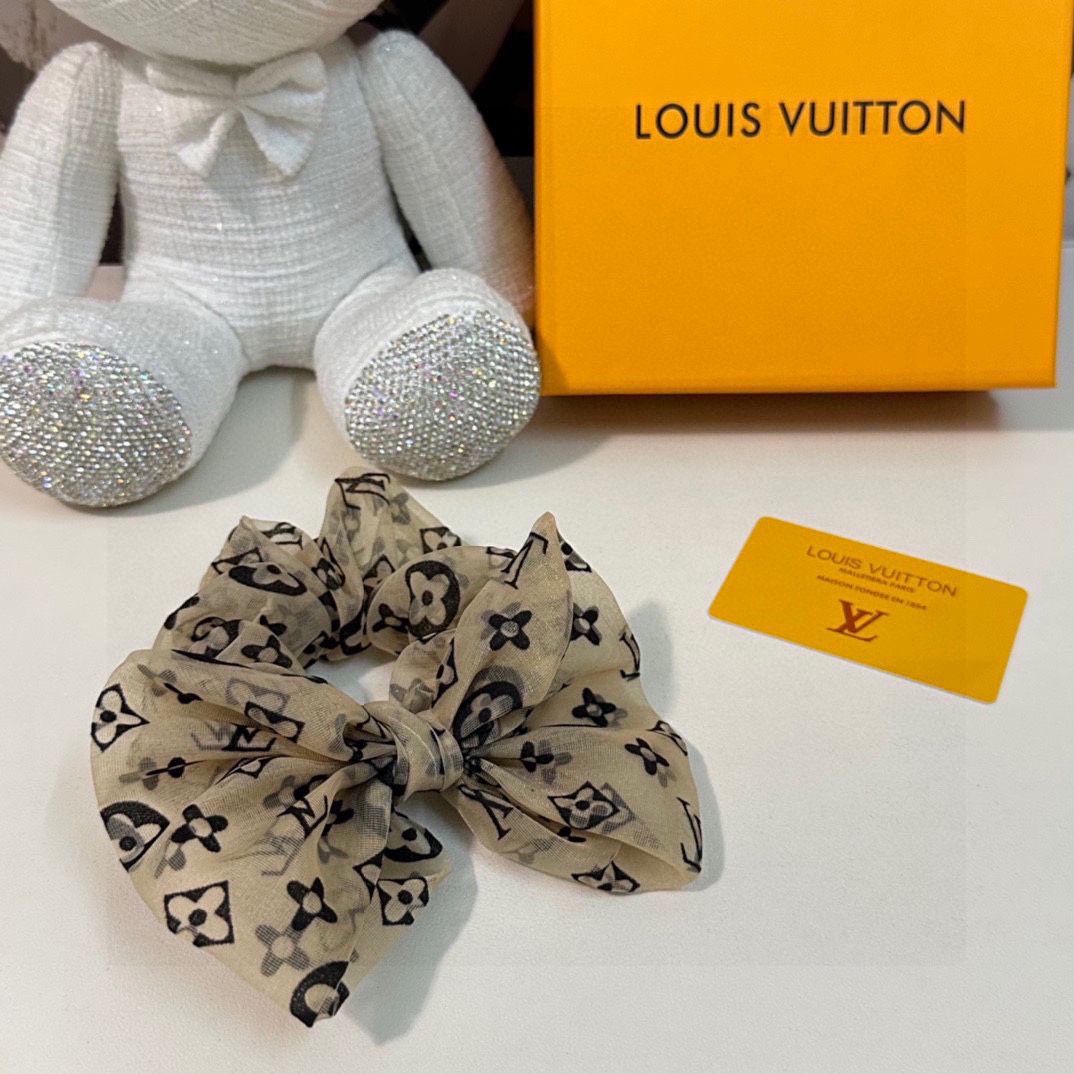 NO:276242,Specially equipped with counter packaging LV (Louis Vuitton) latest Organya dark pattern hair ring Little fairy quick to buy Special material No head Can be salty or sweet~ Hairpins, hairpins, louis vuitton, louis vuitton, hairpins19860909特 配专柜包装 LV（路易威登）最新欧根纱暗纹发圈 小仙女快入手 特殊材质 不嘞头 可盐可甜～发夹,发夹,louis vuitton,louis vuitton,hairpins,accessory