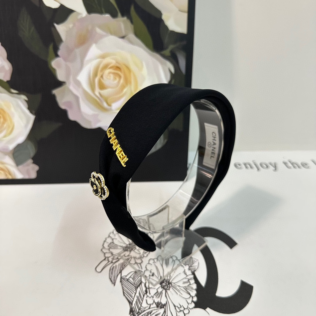 NO:276210,Specially equipped with full packaging Chanel (Chanel) popular hairband, special counter model shipment, it looks very high-end at first glance, super versatile, you must keep your own hairpins, hairpins, chanel, chanel, hairpins19860909特 配全套包装 Chanel（香奈儿）爆款发箍,专柜款出货 一看就特别高档 超级百搭 必须自留发夹,发夹,chanel,chanel,hairpins,accessory