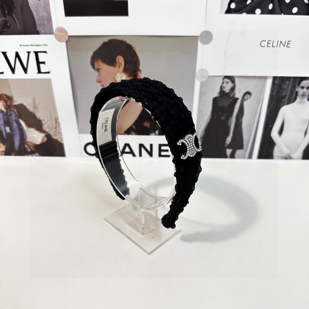 NO:276604,Specially equipped with counter packaging CELINE's latest hairband Exclusive custom fabric Advanced texture Big brand aura hairpins, hairpins, celine, celine, hairpins19860909特 配专柜包装 CELINE（赛琳）最新发箍 独家定制面料 高级质感 大牌气场十足发夹,发夹,celine,celine,hairpins,accessory