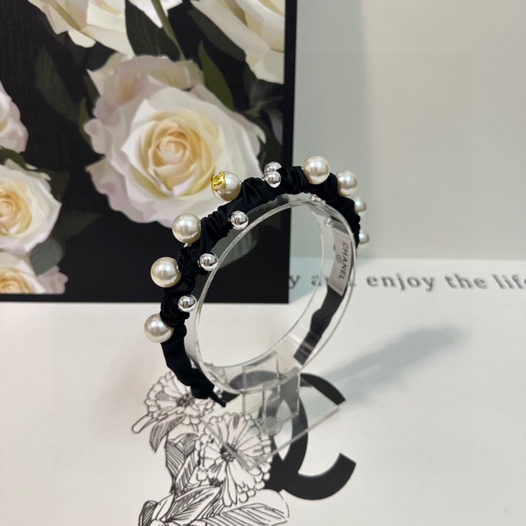 NO:276668,Specially equipped with counter packaging Chanel (Chanel) latest pearl hairband, fairy, quick to buy, special material, no head, salt or sweet~ hairpins, hairpins, chanel, chanel, hairpins19860909特 配专柜包装 Chanel（香奈儿）最新珍珠发箍 小仙女快入手 特殊材质 不嘞头 可盐可甜～发夹,发夹,chanel,chanel,hairpins,accessory