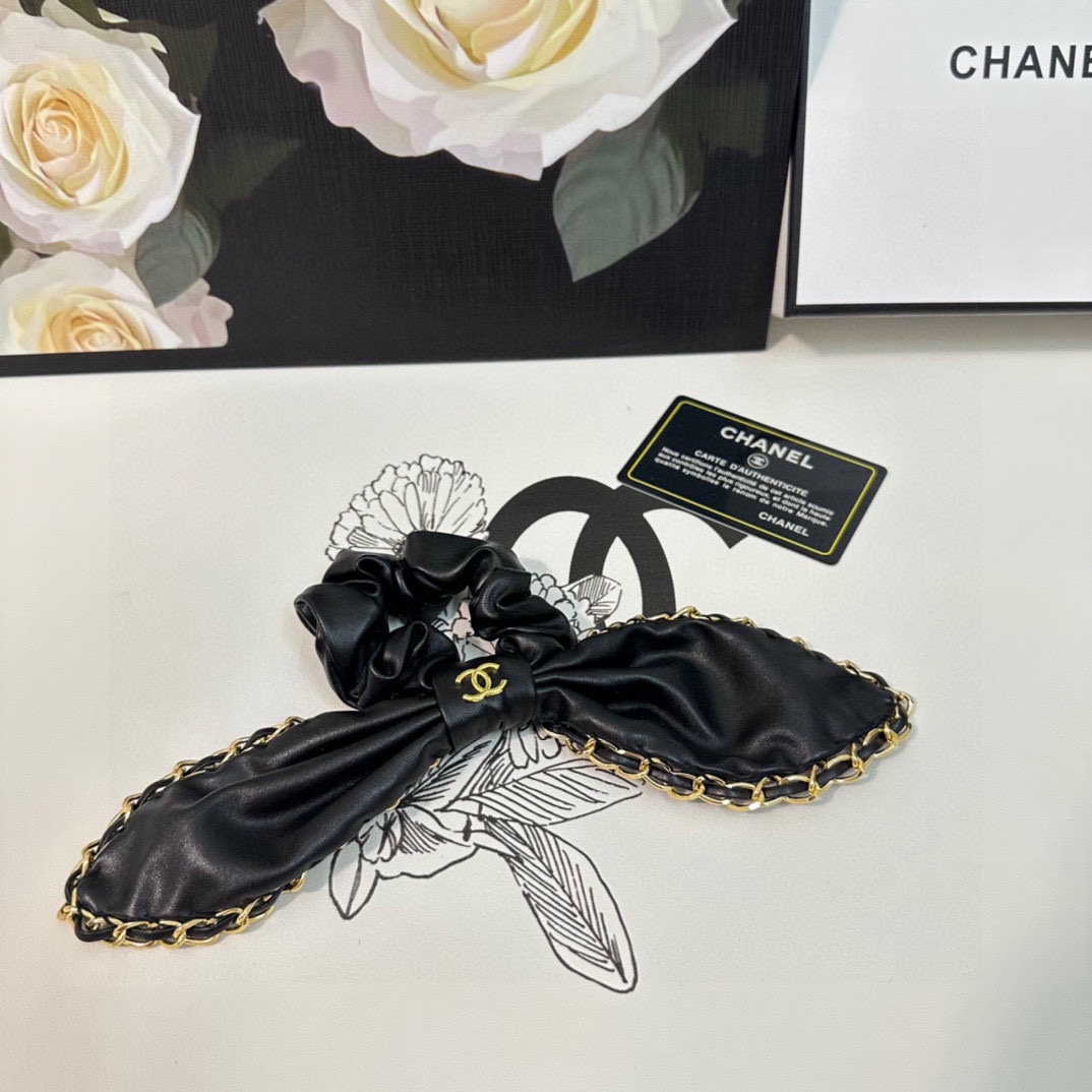 NO:276785,Special (single) with full packaging Chanel (Chanel) popular palace style chain hair ring, counter style shipment, it looks very high-end at first glance Super versatile. You must keep your own hair accessories, hairpins, chanel, chanel, hairpins19860909特（单个）配全套包装 Chanel（香奈儿）爆款宫廷风链条发圈,专柜款出货 一看就特别高档 超级百搭 必须自留发饰,发夹,chanel,chanel,hairpins,accessory
