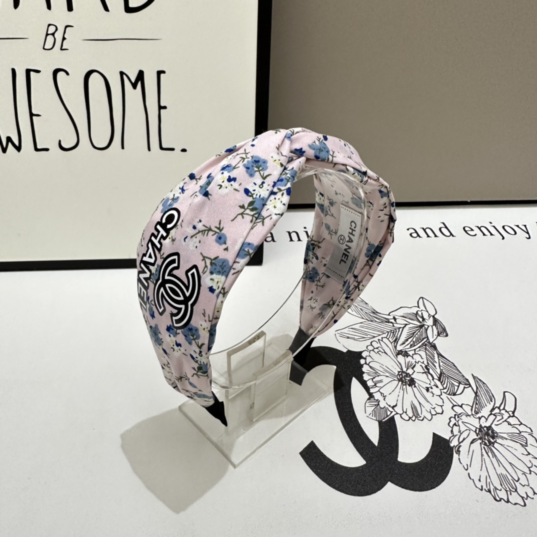 NO:276953,Specially equipped with counter packaging Chanel (Chanel) latest hairband, fairy, quick to buy, special material, no head, salt or sweet~ hairpins, hairpins, chanel, chanel, hairpins19860909特 配专柜包装 Chanel（香奈儿）最新发箍 小仙女快入手 特殊材质 不嘞头 可盐可甜～发夹,发夹,chanel,chanel,hairpins,accessory