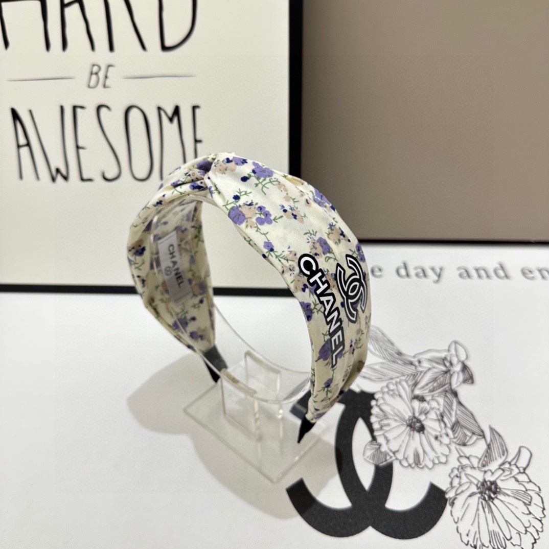 NO:278466,Specially equipped with counter packaging Chanel (Chanel) latest hairband, fairy, quick purchase, special material, no head, salt or sweet~ hair accessories, hairpins, chanel, chanel, hairpins19860909特 配专柜包装 Chanel（香奈儿）最新发箍 小仙女快入手 特殊材质 不嘞头 可盐可甜～发饰,发夹,chanel,chanel,hairpins,accessory