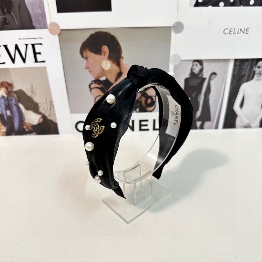 NO:279894,Specially equipped with counter packaging Chanel (Chanel) latest pearl hairband, fairy, quick purchase, special material, no head, salt or sweet~ hair accessories, hairpins, chanel, chanel, hairpins19860909特 配专柜包装 Chanel（香奈儿）最新珍珠发箍 小仙女快入手 特殊材质 不嘞头 可盐可甜～发饰,发夹,chanel,chanel,hairpins,accessory