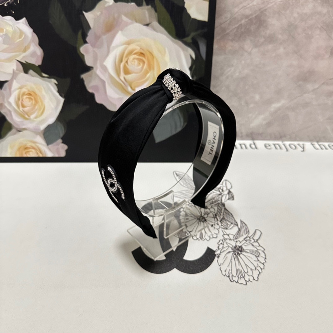 NO:279900,Specially equipped with counter packaging Chanel (Chanel) hot-selling products, the latest small fragrant hairband, fairy quick to buy, special material, no head, salt or sweet~ hair accessories, hairpins, chanel, chanel, hairpins19860909特 配专柜包装 Chanel（香奈儿）爆款出货,最新小香风发箍 小仙女快入手 特殊材质 不嘞头 可盐可甜～发饰,发夹,chanel,chanel,hairpins,accessory
