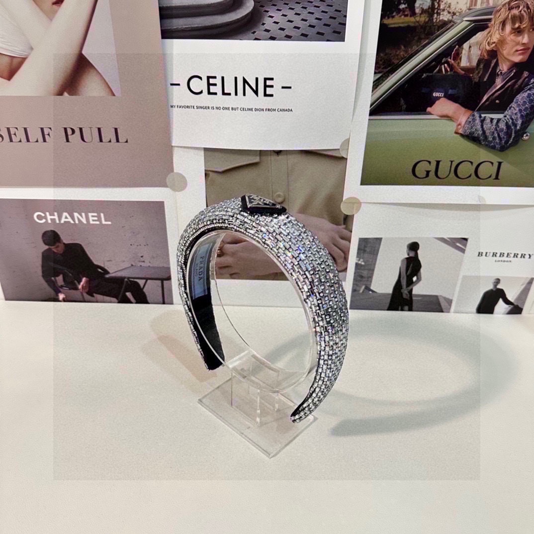NO:279886,Specially equipped with counter packaging PRADA (Prada) official website same style, the latest full-diamond hairband, purchased by the fairy, special material, no head, salt or sweet~ hair accessories, hairpins, prada, prada, hairpins19860909特 配专柜包装 PRADA（普拉达）官网同款,最新满钻发箍 小仙女入手 特殊材质 不嘞头 可盐可甜～发饰,发夹,prada,prada,hairpins,accessory