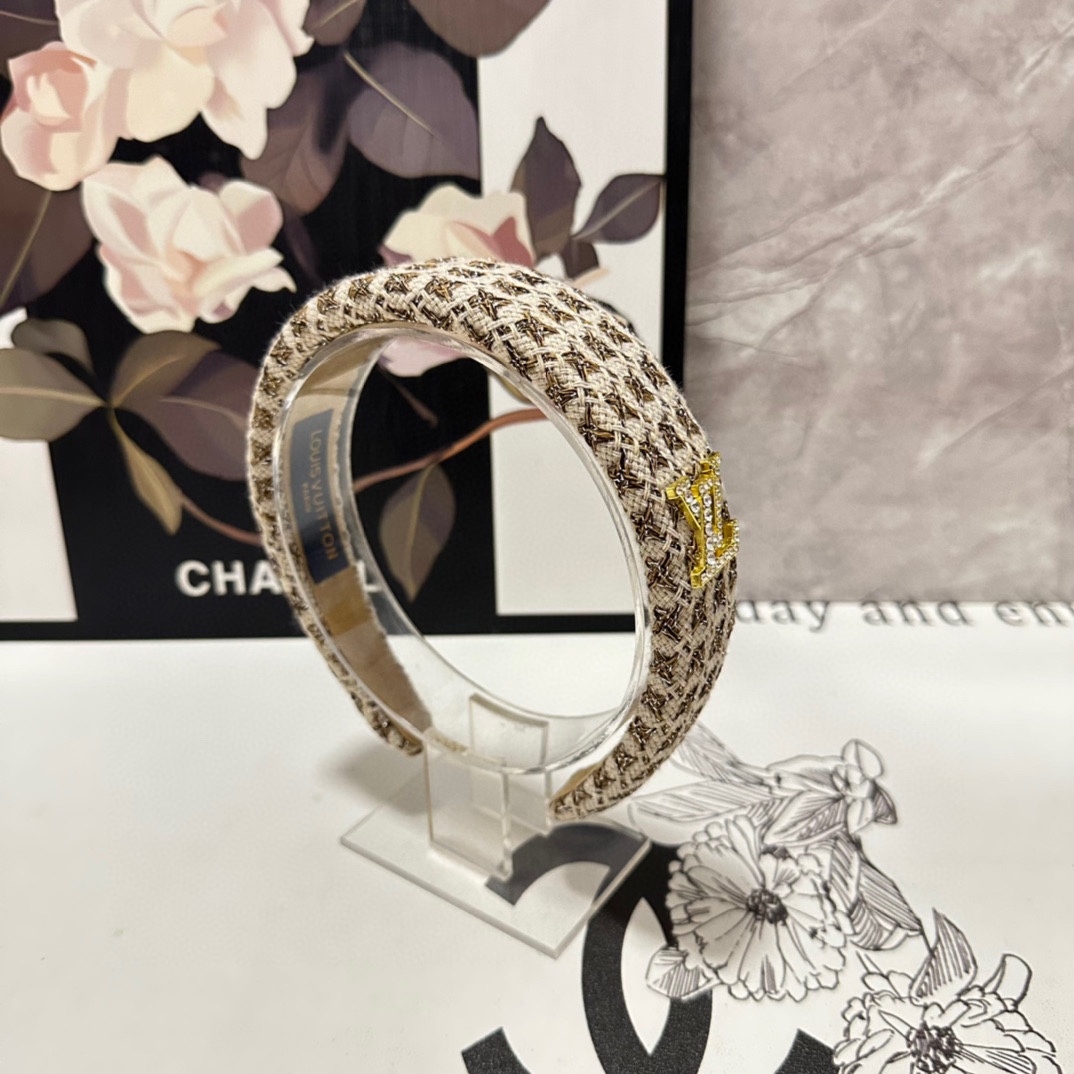 NO:280178,Specially equipped with counter packaging LV (Louis Vuitton) latest hairband, fairy quick to buy, special material, no head, salt or sweet~ hair accessories, hairpins, louis vuitton, louis vuitton, hairpins19860909特 配专柜包装 LV（路易威登）最新发箍 小仙女快入手 特殊材质 不嘞头 可盐可甜～发饰,发夹,louis vuitton,louis vuitton,hairpins,accessory