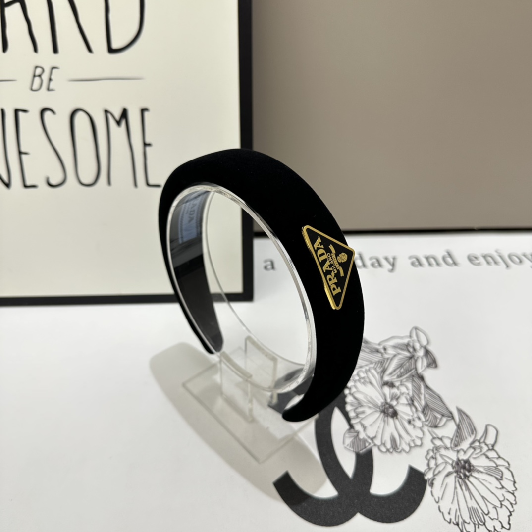 NO:280170,Specially equipped with counter packaging PRADA's latest hairband, fairy, quick purchase, special material, no head, salt or sweet~ hair accessories, hairpins, prada, prada, hairpins19860909特 配专柜包装 PRADA（普拉达）最新发箍 小仙女快入手 特殊材质 不嘞头 可盐可甜～发饰,发夹,prada,prada,hairpins,accessory