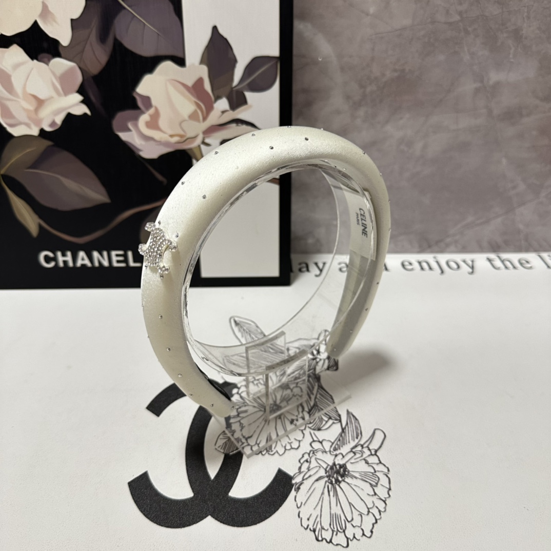 NO:280511,Specially equipped with counter packaging CELINE (Celine) latest high-engine hairbands, purchased by fairies, special materials, no head, salt or sweet~ hair accessories, hairpins, celine, celine, hairpins19860909特 配专柜包装 CELINE（赛琳）最新高工发箍 小仙女入手 特殊材质 不嘞头 可盐可甜～发饰,发夹,celine,celine,hairpins,accessory