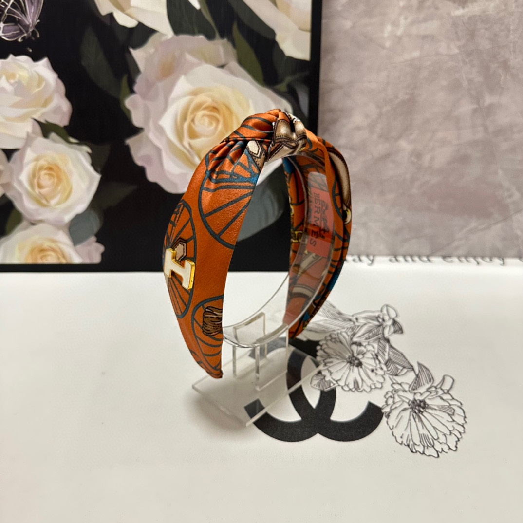 NO:280763,Specially equipped with counter packaging Hermes (Hermes) latest hairband, fairy, quick purchase, special material, no head, salt or sweet~ hair accessories, hairpins, hermes, hermes, hairpins19860909特 配专柜包装 Hermes（爱马仕）最新发箍 小仙女快入手 特殊材质 不嘞头 可盐可甜～发饰,发夹,hermes,hermes,hairpins,accessory