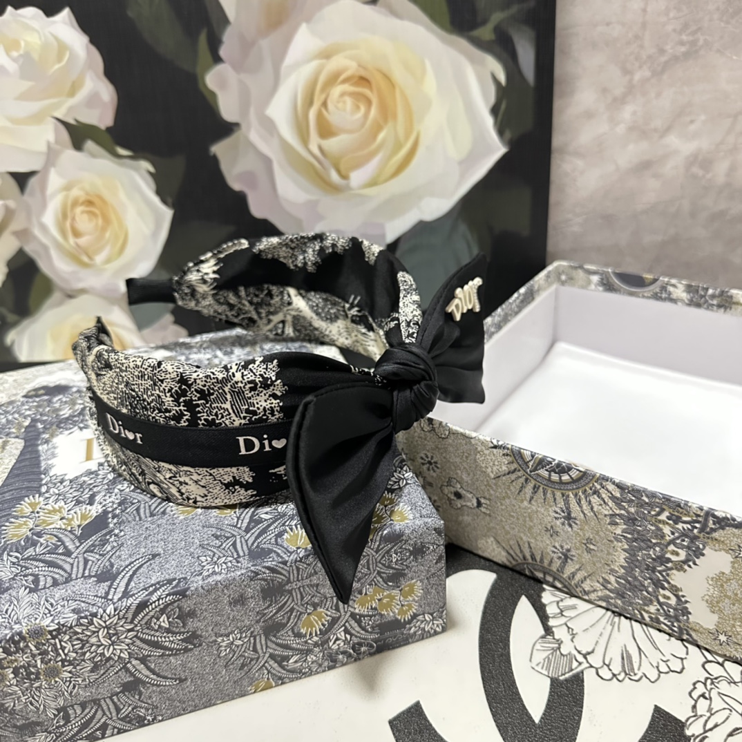 NO:280931,Specially equipped with counter packaging DIOR (Dio) latest high-engine hairbands, purchased by fairies, special materials, no head, salt or sweet~ hair accessories, hairpins, dior, dior, hairpins19860909特 配专柜包装 DIOR（迪奥）最新高工发箍 小仙女入手 特殊材质 不嘞头 可盐可甜～发饰,发夹,dior,dior,hairpins,accessory