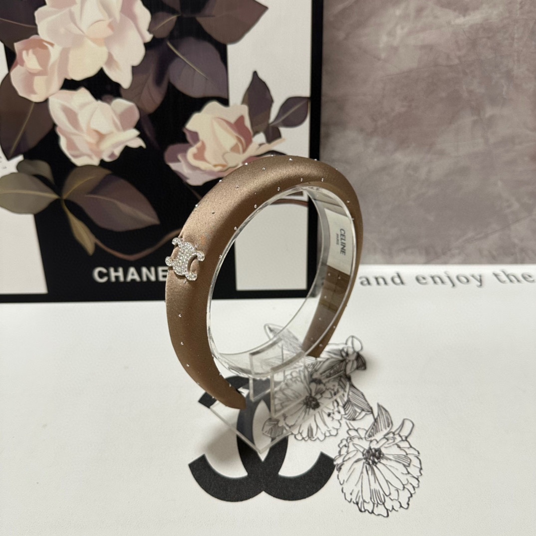 NO:280862,Specially equipped with counter packaging CELINE (Celine) latest high-engine hairbands, purchased by fairies, special materials, no head, salt or sweet~ hair accessories, hairpins, celine, celine, hairpins19860909特 配专柜包装 CELINE（赛琳）最新高工发箍 小仙女入手 特殊材质 不嘞头 可盐可甜～发饰,发夹,celine,celine,hairpins,accessory