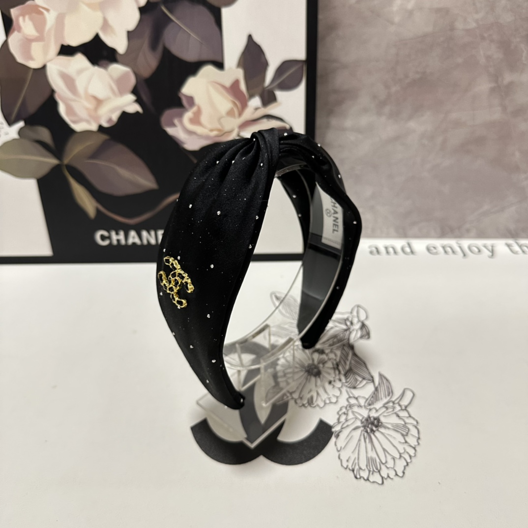 NO:280858,Specially equipped with counter packaging Chanel (Chanel) latest hairband, purchased by fairies, special material, no head, salt or sweet~ hair accessories, hairpins, chanel, chanel, hairpins19860909特 配专柜包装 Chanel（香奈儿）最新发箍 小仙女入手 特殊材质 不嘞头 可盐可甜～发饰,发夹,chanel,chanel,hairpins,accessory
