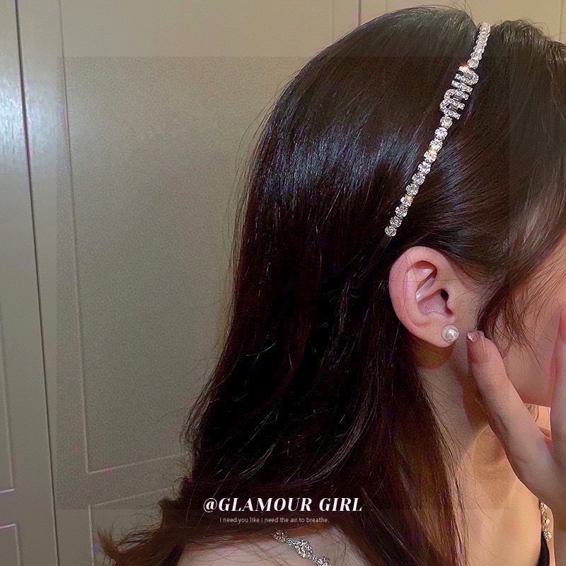 NO:282943,Specially equipped with counter packaging MiuMiu (Miao Miao) famous high-tech hairbands, which are very textured to touch. High-tech production. Fashionable essence. Little fairy essential hairpins, hairpins, miumiu, hairpins19860909特 配专柜包装 MiuMiu（缪缪）名媛高工发箍 摸起来特别有质感 高工制作 时髦精 小仙女必备单品发夹,发夹,miumiu,hairpins,accessory
