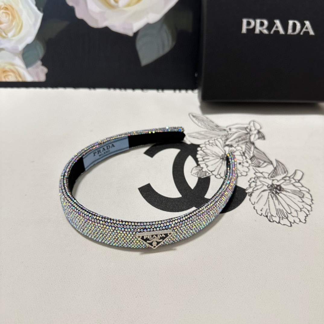 NO:282953,Specially equipped with counter packaging Prada (Prada) latest high-engine hairband, fairy quick to buy, special material, no head, salt or sweet~ hairpins, hairpins, prada, prada, hairpins19860909特 配专柜包装 Prada（普拉达）最新高工发箍 小仙女快入手 特殊材质 不嘞头 可盐可甜～发夹,发夹,prada,prada,hairpins,accessory