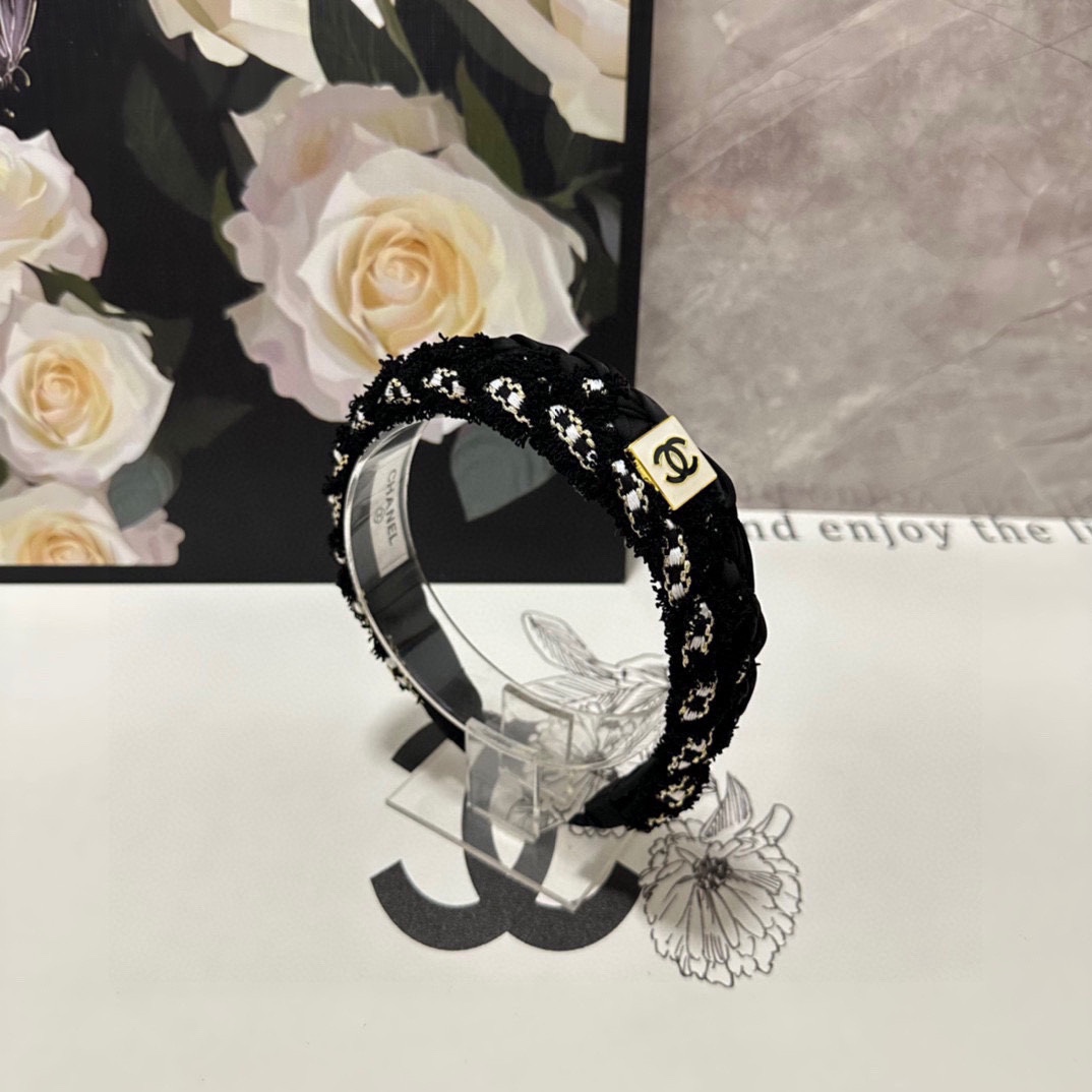 NO:283058,Specially equipped with counter packaging Chanel (Chanel) latest hairband, purchased by the fairy, special material, no head, salt or sweet~ hairpins, hairpins, chanel, chanel, hairpins19860909特 配专柜包装 Chanel（香奈儿）最新发箍 小仙女入手 特殊材质 不嘞头 可盐可甜～发夹,发夹,chanel,chanel,hairpins,accessory