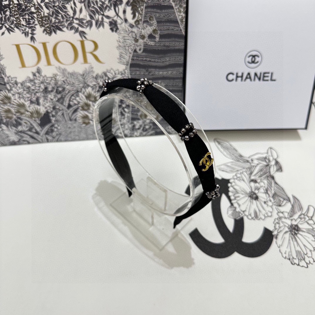 NO:284103,Specially equipped with counter packaging Chanel (Chanel) latest hairband, fairy, quick to buy, special material, no head, salt or sweet~ hairpins, hairpins, chanel, chanel, hairpins19860909特 配专柜包装 Chanel（香奈儿）最新发箍 小仙女快入手 特殊材质 不嘞头 可盐可甜～发夹,发夹,chanel,chanel,hairpins,accessory