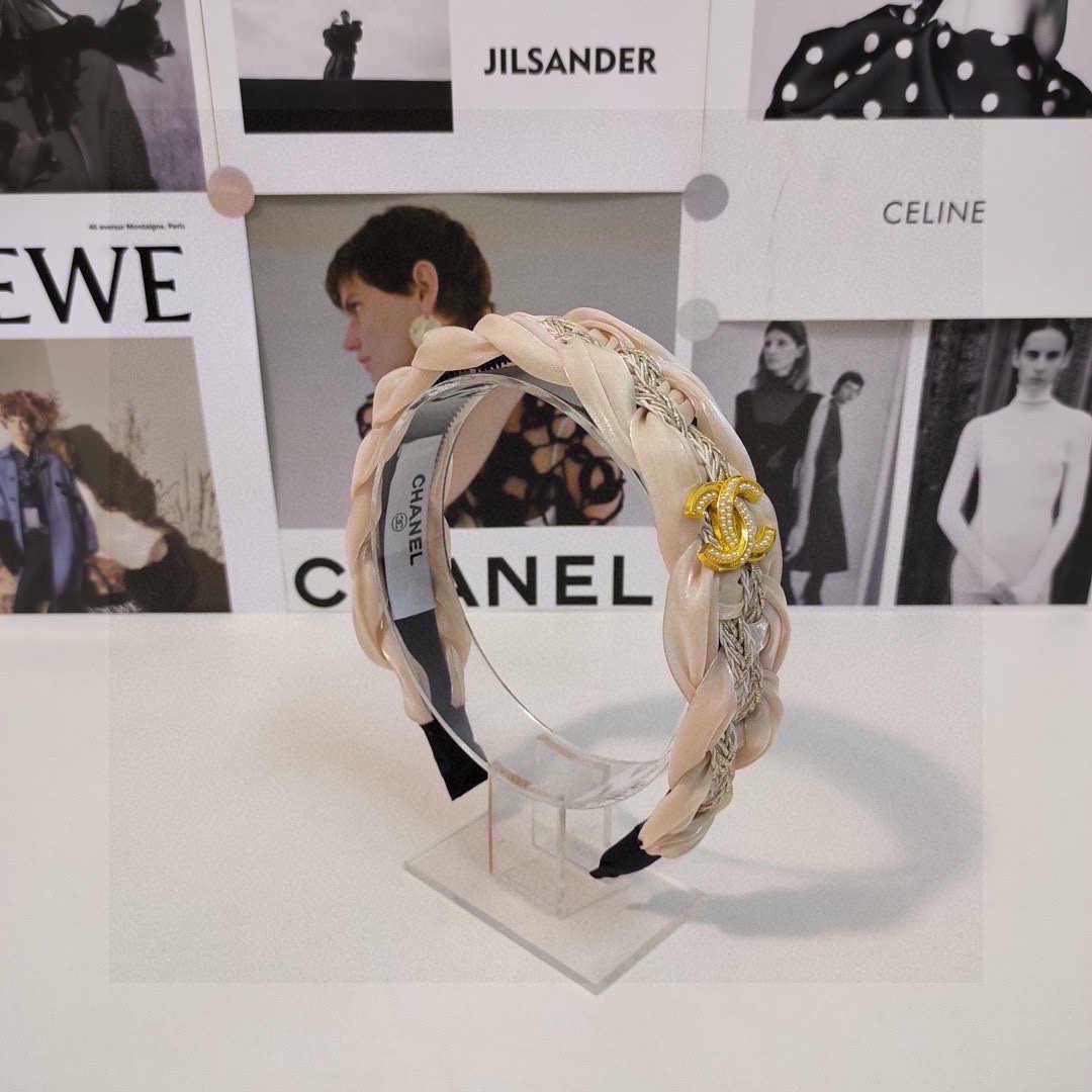 NO:284108,Specially equipped with counter packaging Chanel (Chanel) latest high-engine hairband, fairy, quick to buy, special material, no head, salt or sweet~ hairpins, hairpins, chanel, chanel, hairpins19860909特 配专柜包装 Chanel（香奈儿）最新高工发箍 小仙女快入手 特殊材质 不嘞头 可盐可甜～发夹,发夹,chanel,chanel,hairpins,accessory