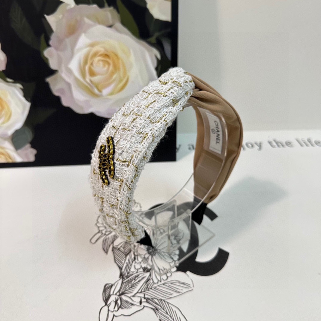 NO:285087,Specially equipped with counter packaging Chanel (Chanel) latest hardware hairband, fairy quick to buy, special material, no head, salt or sweet~ hairpins, hairpins, chanel, chanel, hairpins19860909特 配专柜包装 Chanel（香奈儿）最新五金发箍 小仙女快入手 特殊材质 不嘞头 可盐可甜～发夹,发夹,chanel,chanel,hairpins,accessory