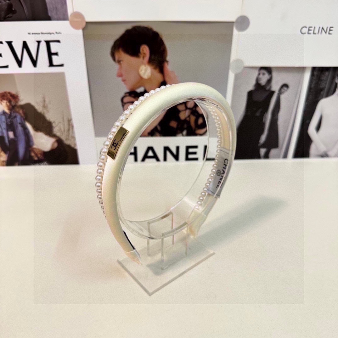 NO:285086,Specially equipped with counter packaging Chanel (Chanel) latest hairband, fairy, quick to buy, special material, no head, salt or sweet~ hairpins, hairpins, chanel, chanel, hairpins19860909特 配专柜包装 Chanel（香奈儿）最新发箍 小仙女快入手 特殊材质 不嘞头 可盐可甜～发夹,发夹,chanel,chanel,hairpins,accessory