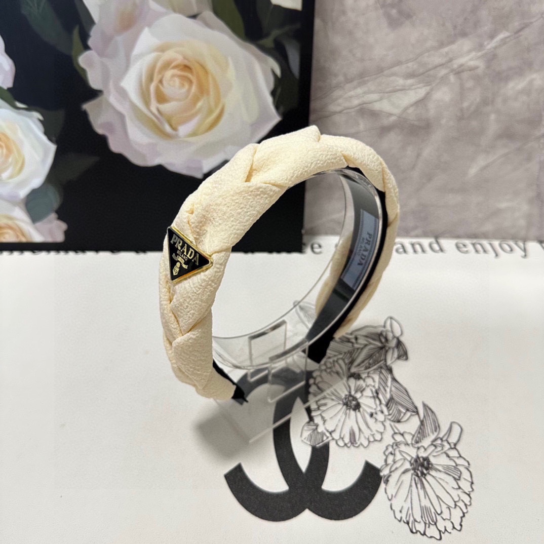 NO:285316,Specially equipped with counter packaging Prada's latest hairband, fairy, quick purchase, special material, no head, salt or sweet~ hairpins, hairpins, prada, prada, hairpins19860909特 配专柜包装 Prada（普拉达）最新发箍 小仙女快入手 特殊材质 不嘞头 可盐可甜～发夹,发夹,prada,prada,hairpins,accessory