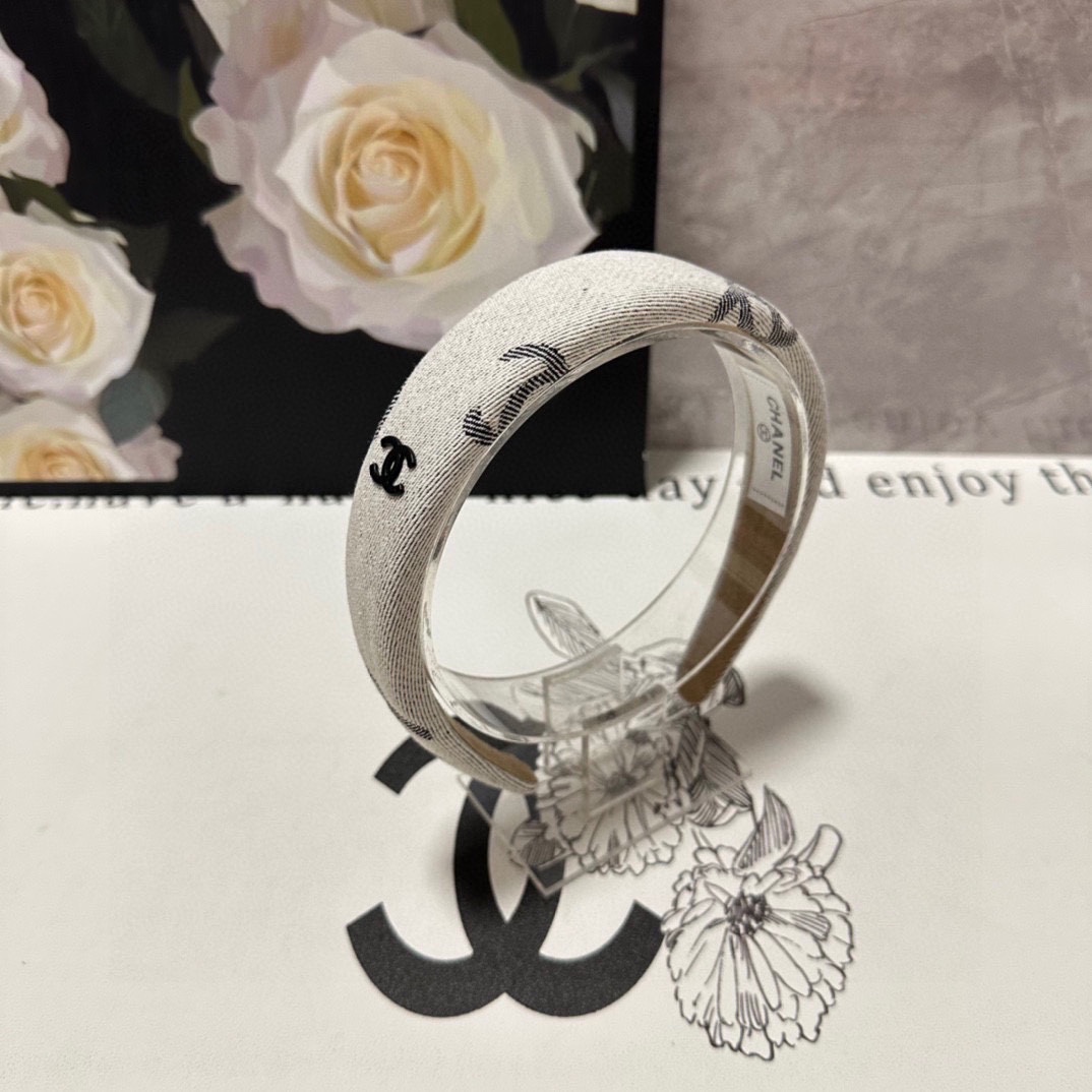 NO:285318,Specially equipped with counter packaging Chanel (Chanel) latest Organya hairbands, purchased by fairies, special materials, no head, salt or sweet~ hairpins, hairpins, chanel, chanel, hairpins19860909特 配专柜包装 Chanel（香奈儿）最新欧根纱发箍 小仙女入手 特殊材质 不嘞头 可盐可甜～发夹,发夹,chanel,chanel,hairpins,accessory