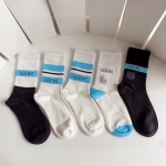 Packaging di contatore speciale Loewe (Luo Yiwei) Nuovo mucchio medio e lungo di calzini! Una scatola di cinque coppie, contrici di calze sincronizzate, grandi nomi fuori dalla strada, le persone alla moda devono essere super facili da abbinare 1 Packaging di contatore speciale Loewe (Luo Yiwei) Nuovo mucchio medio e lungo di calzini! Una scatola di cinque coppie, contrici di calze sincronizzate, grandi nomi fuori dalla strada, le persone alla moda devono essere super facili da abbinare