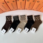 Speciale ๐ Packaging LV (Louis Vuitton) Nuovo classico medio e lungo mucchio di calze! Una scatola di cinque coppie, i calzini di cilindri sincroni di contatori, ๐ grandi nomi fuori dalla strada, la marea deve essere super buona 1 Speciale ๐ Packaging LV (Louis Vuitton) Nuovo classico medio e lungo mucchio di calze! Una scatola di cinque coppie, i calzini di cilindri sincroni di contatori, ๐ grandi nomi fuori dalla strada, la marea deve essere super buona