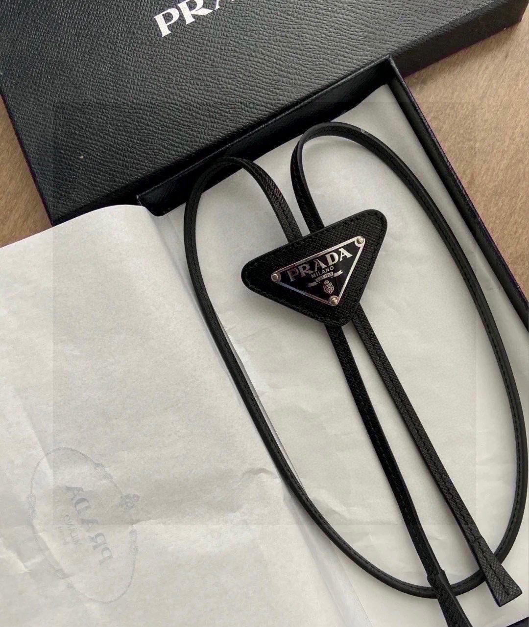 MP100 FULL PACKAGE PRADA’S BLOWN-UP MONEY ON THE P-BAND. A STYLISH, HAND-TO-HAND COMBINATION - 图片 4