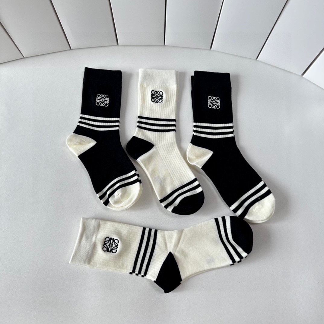 TP84 Packaging: Loewe Long Embroidered Stockings Set with Synchronous Stockings in Box - 图片 2