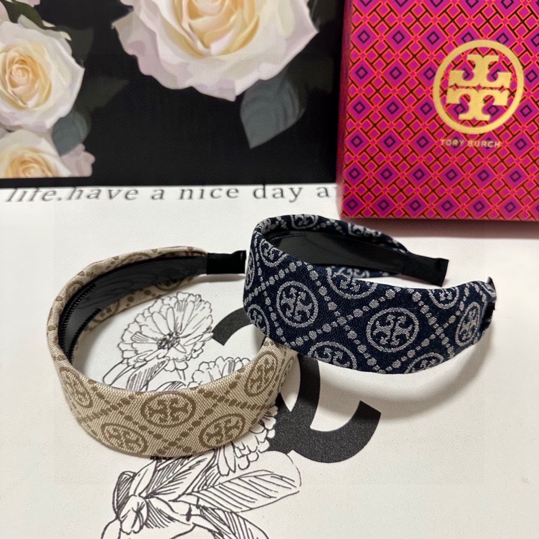 Tory Burch’s Special Hair Packaging with Counter: A Sweet and Fairy-Like Touch - 图片 9