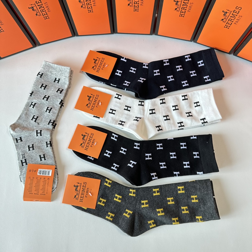配专柜包装Hermes爱马仕新款中长款堆堆袜袜子！一盒五双专柜同步筒袜袜子大牌出街潮人必备超好搭