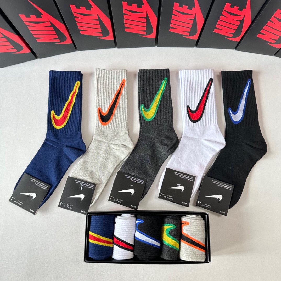 Nike Introduces TP95 T-Shirts Packaging and Long Socks Drums Display. - 图片 2