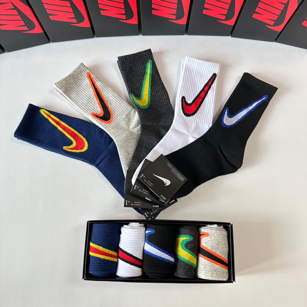 Nike Introduces TP95 T-Shirts Packaging and Long Socks Drums Display. - 图片 7