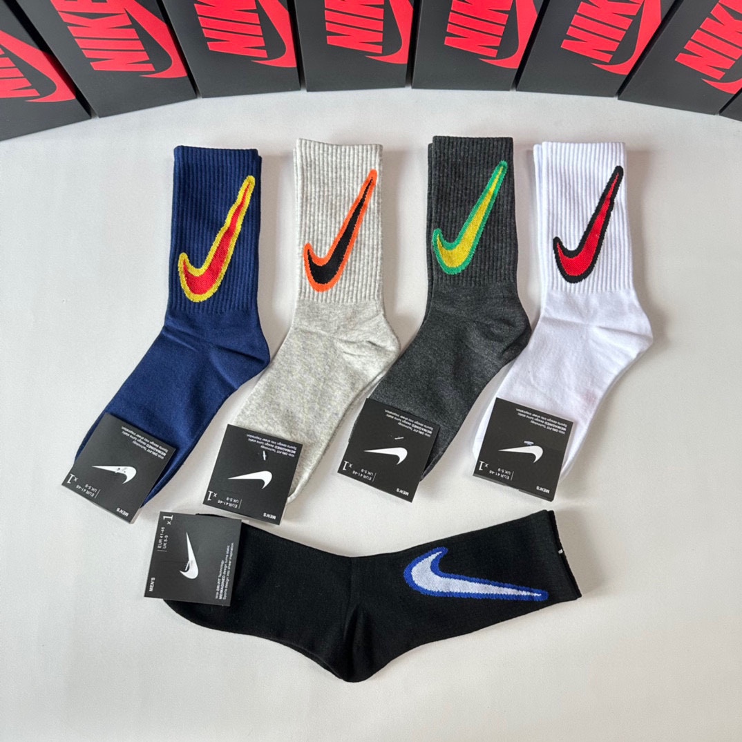 Nike Introduces TP95 T-Shirts Packaging and Long Socks Drums Display. - 图片 3