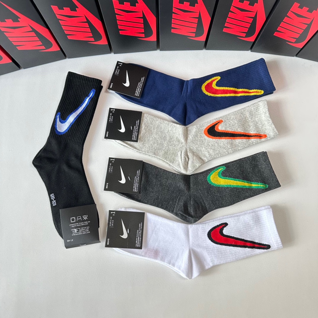 Nike Introduces TP95 T-Shirts Packaging and Long Socks Drums Display. - 图片 5