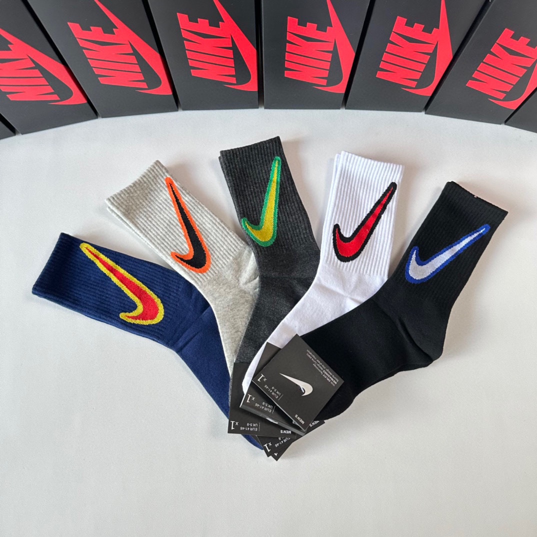 Nike Introduces TP95 T-Shirts Packaging and Long Socks Drums Display. - 图片 6