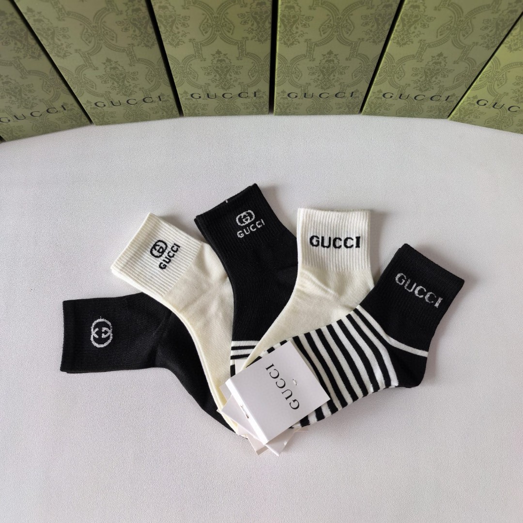 配专柜包装Gucci古驰新款中长款堆堆袜袜子！一盒五双专柜同步筒袜袜子大牌出街潮人必备超好搭