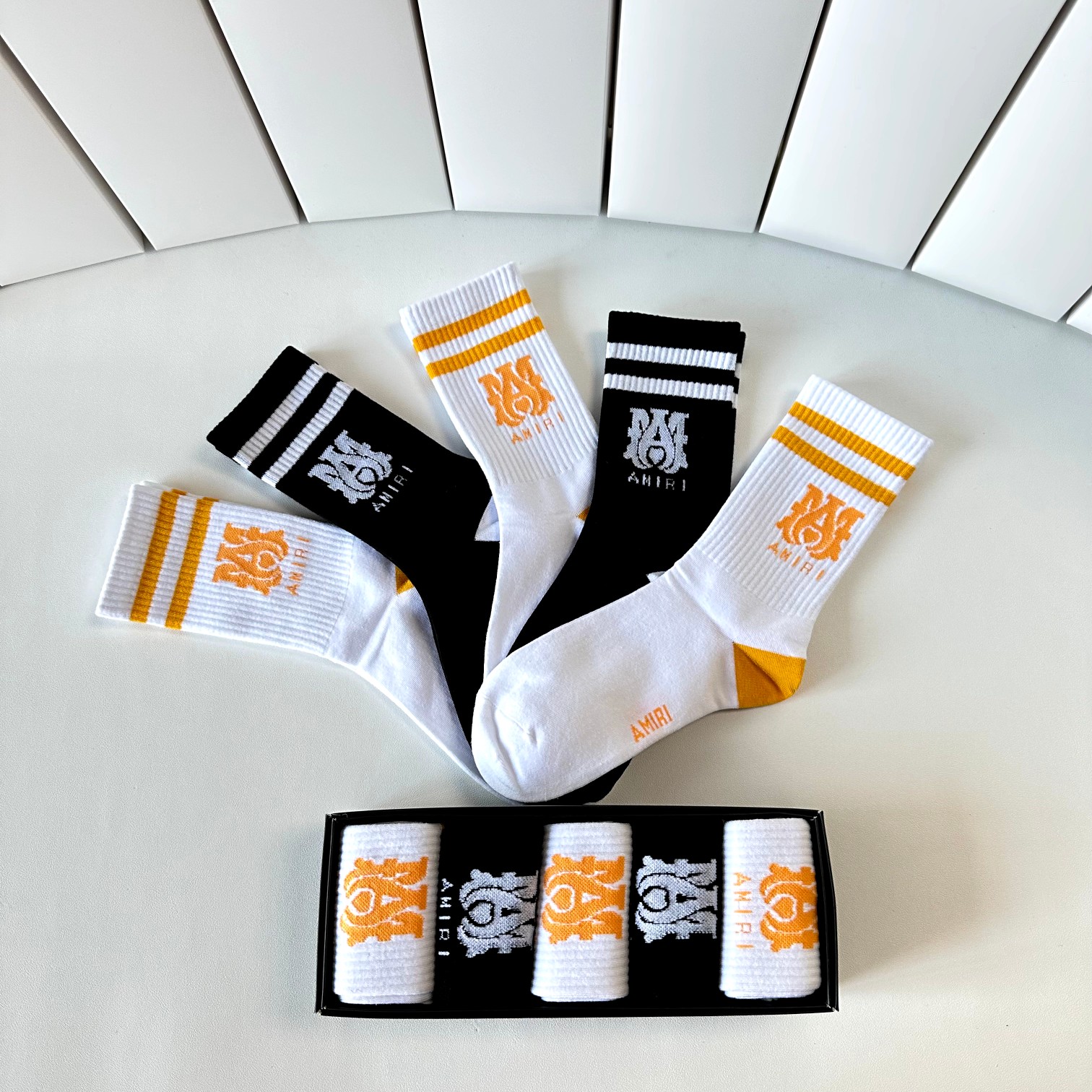 Efficient Packaging for T-shirts with TP95 Technology and Stockings Display. - 图片 7