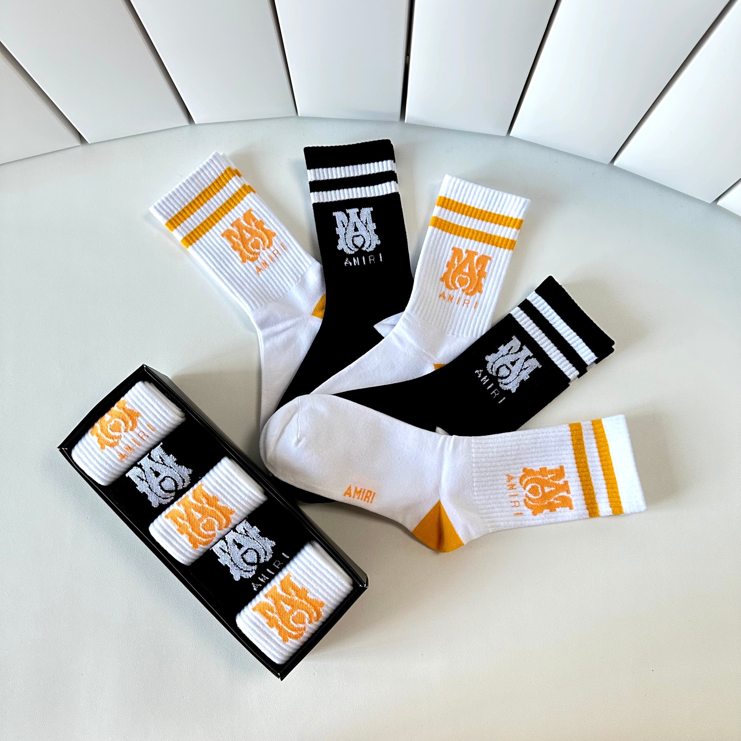 Efficient Packaging for T-shirts with TP95 Technology and Stockings Display. - 图片 9